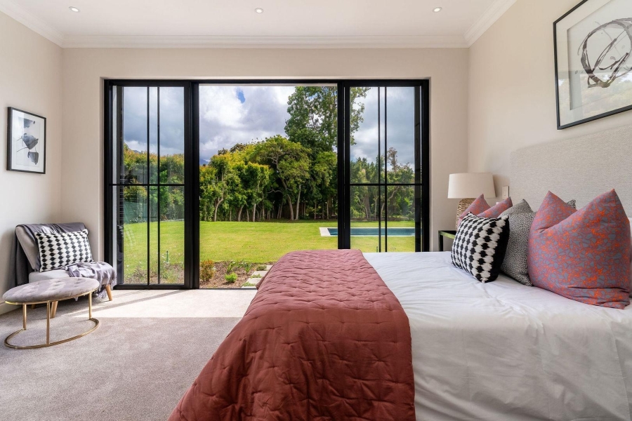 5 Bedroom Property for Sale in Constantia Western Cape